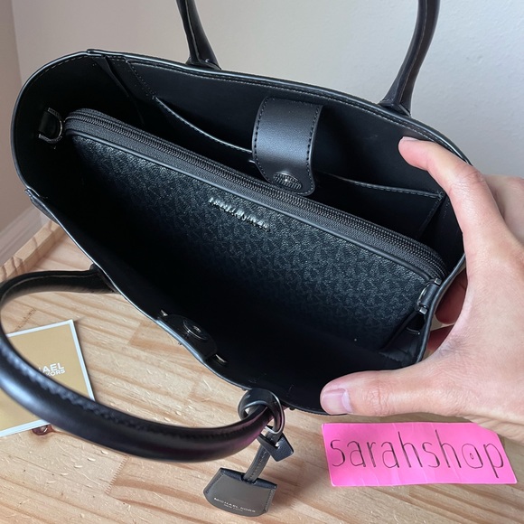 Michael Kors 3 pcs. set🌼 - Picture 10 of 16